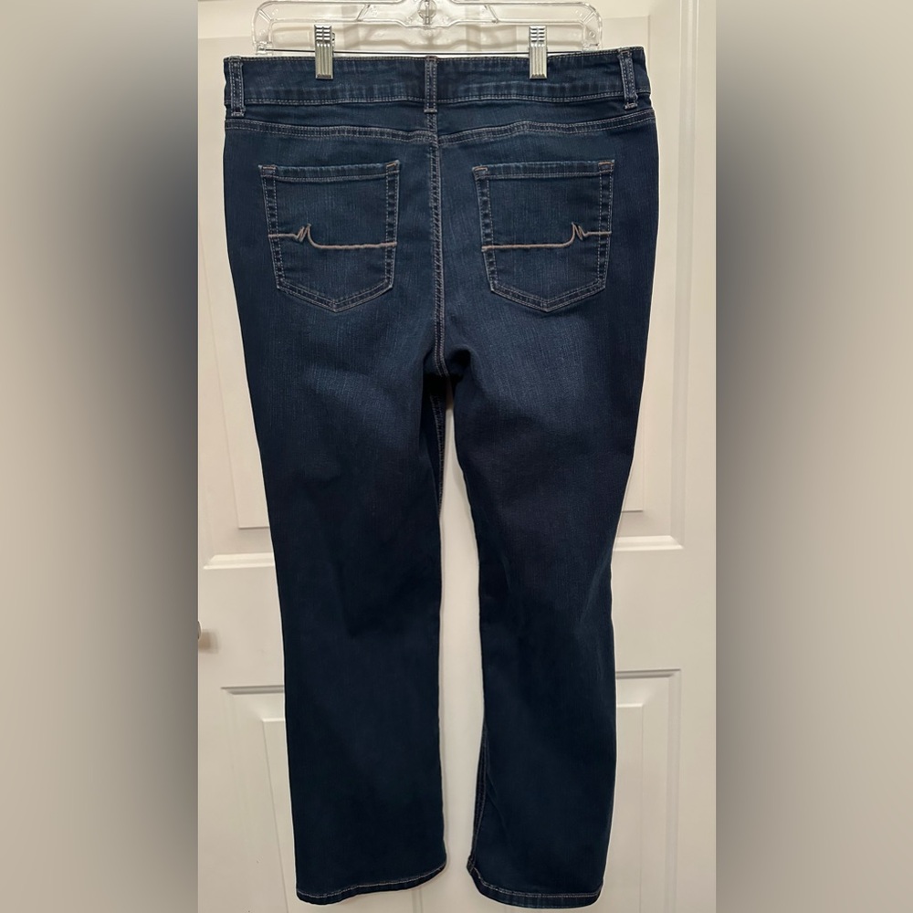 Maurices Jeans Women’s Size 12 Short Dark Wash Mid Rise Stretch Denim - Picture 5 of 6